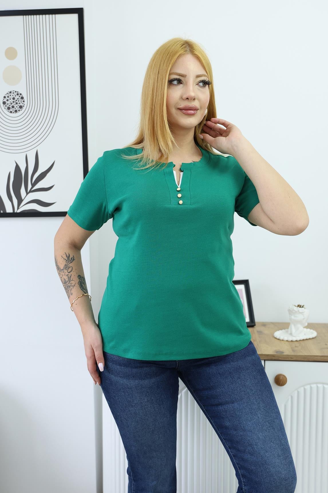 Tshirt Büyük Beden Yakası Çift Biye Detaylı Düğmeli Basıc T-shirt