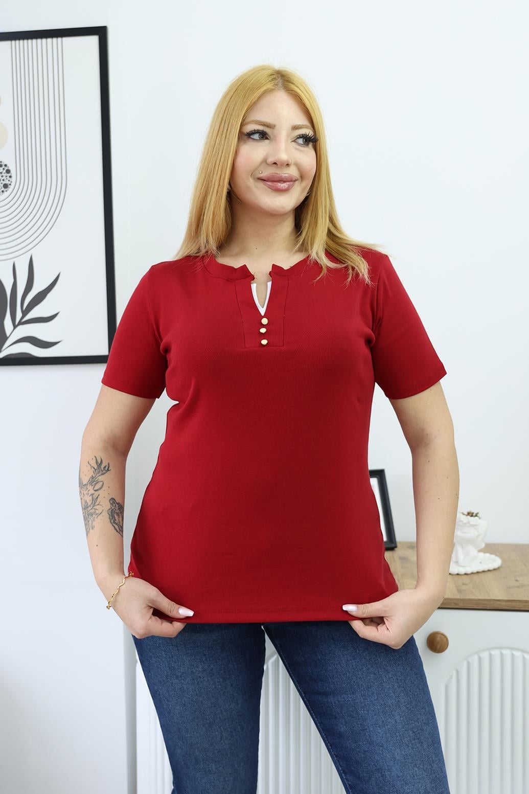 Büyük Beden Yakası Çift Biye Detaylı Düğmeli Basıc T-shirt