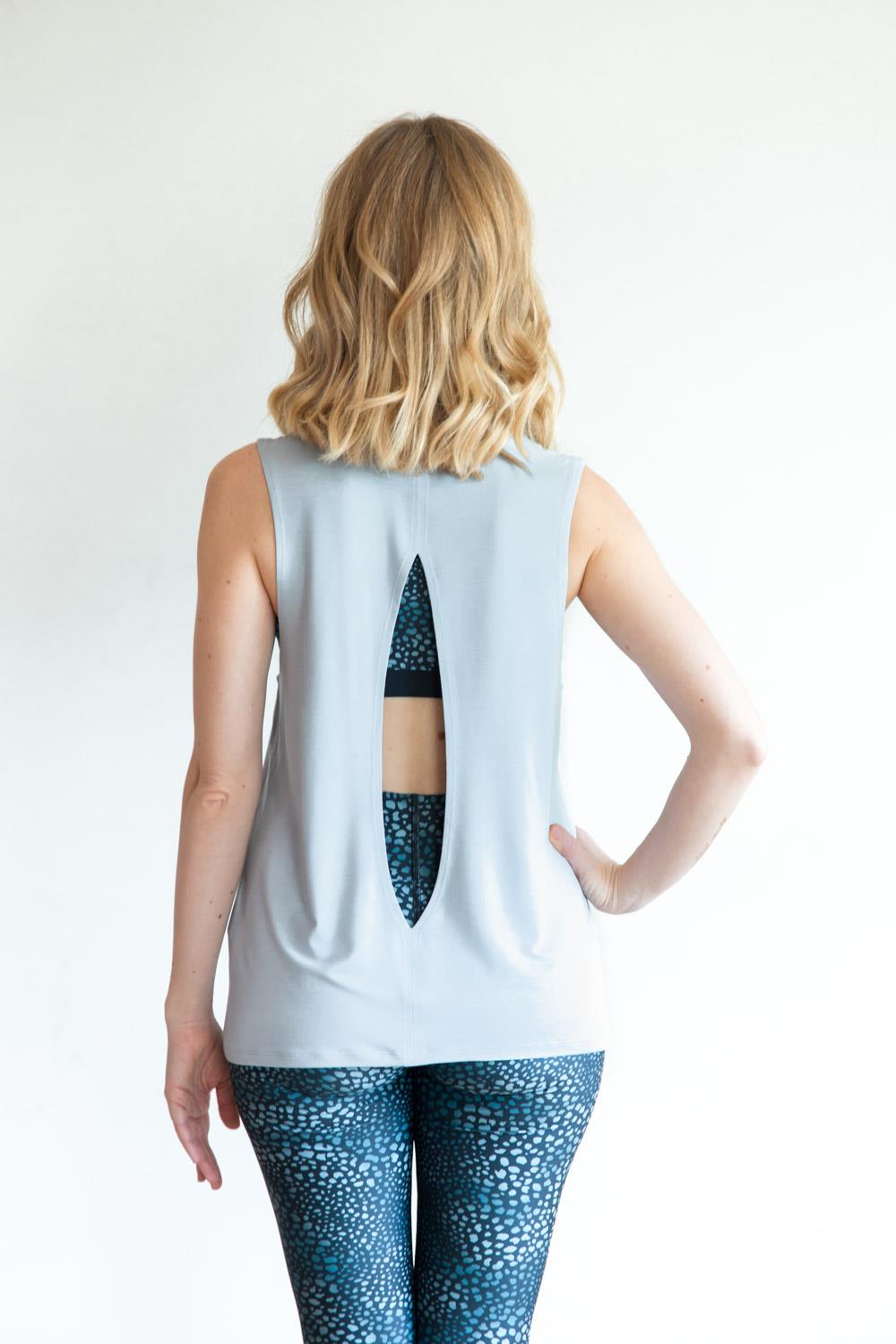Sırt Detaylı Leaf T-Shirt Gri