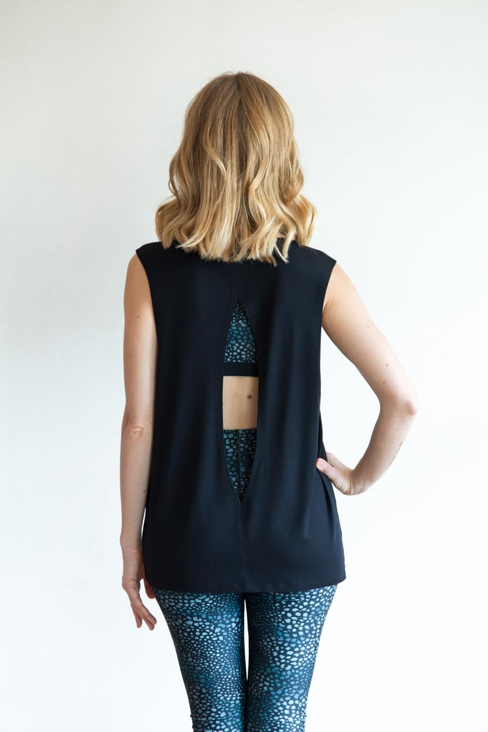 Sırt Detaylı Leaf T-Shirt Siyah