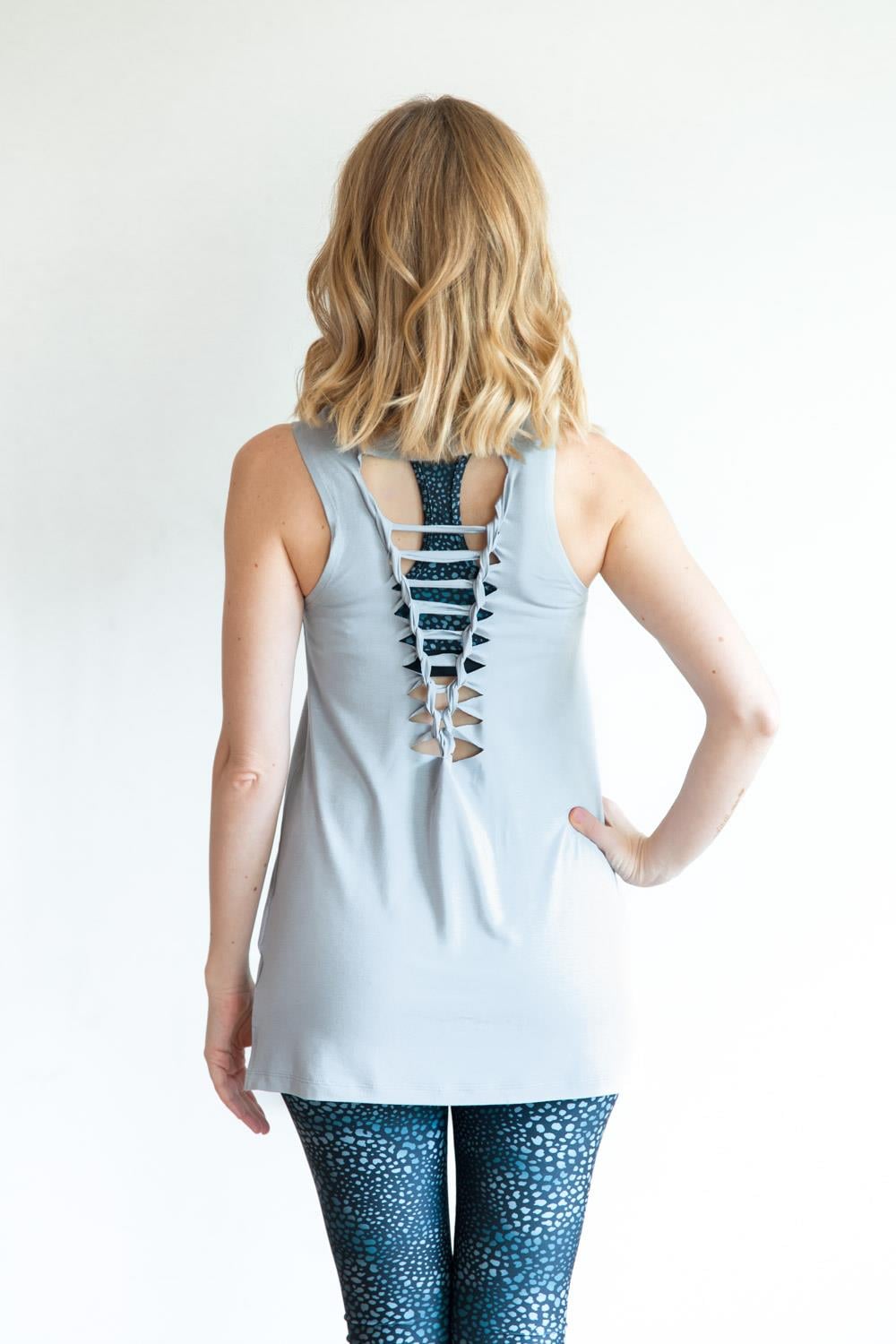 Sırt Detaylı Palm T-Shirt Gri Renk