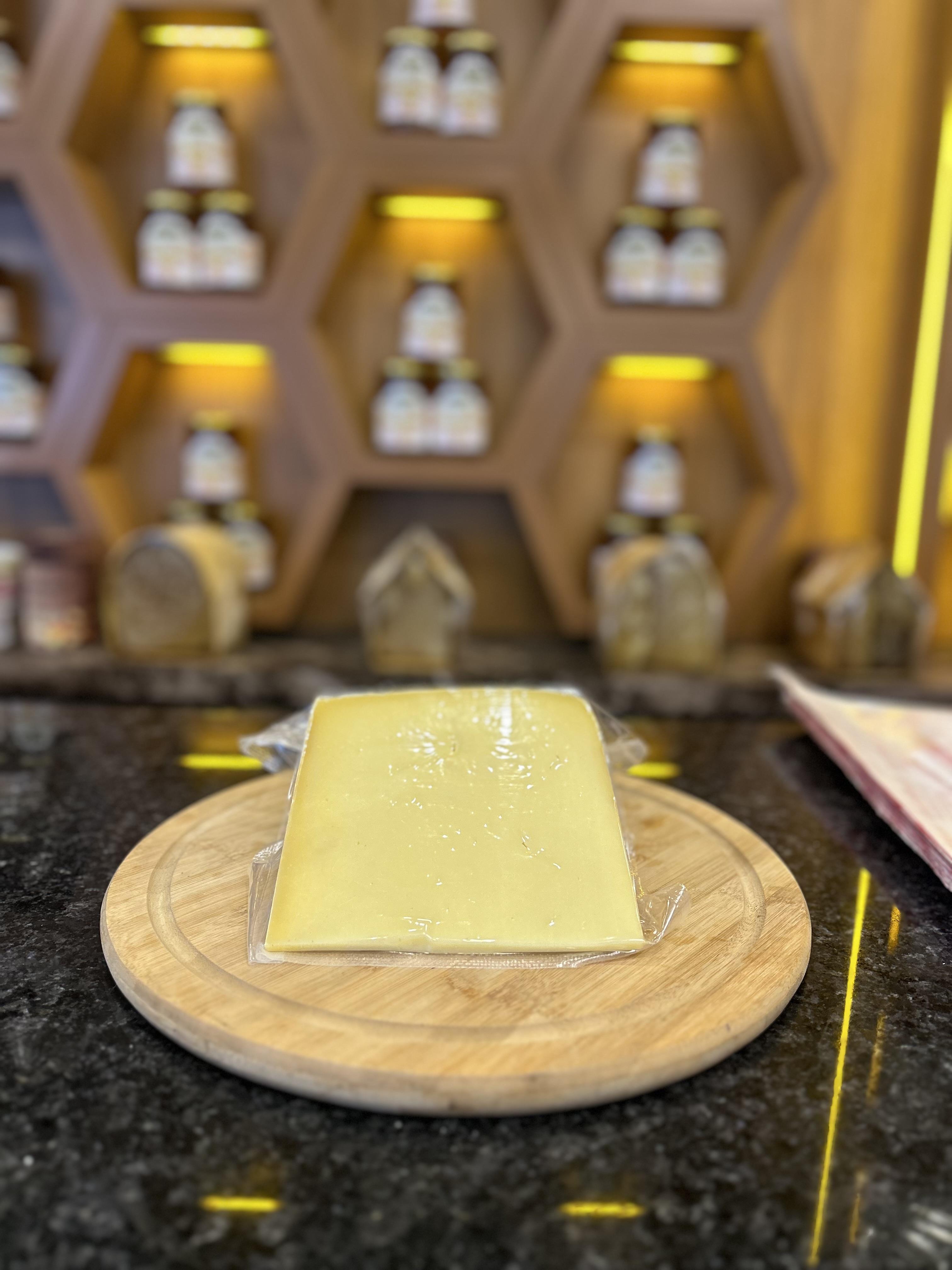 Kars Eski Kaşar 500 Gr