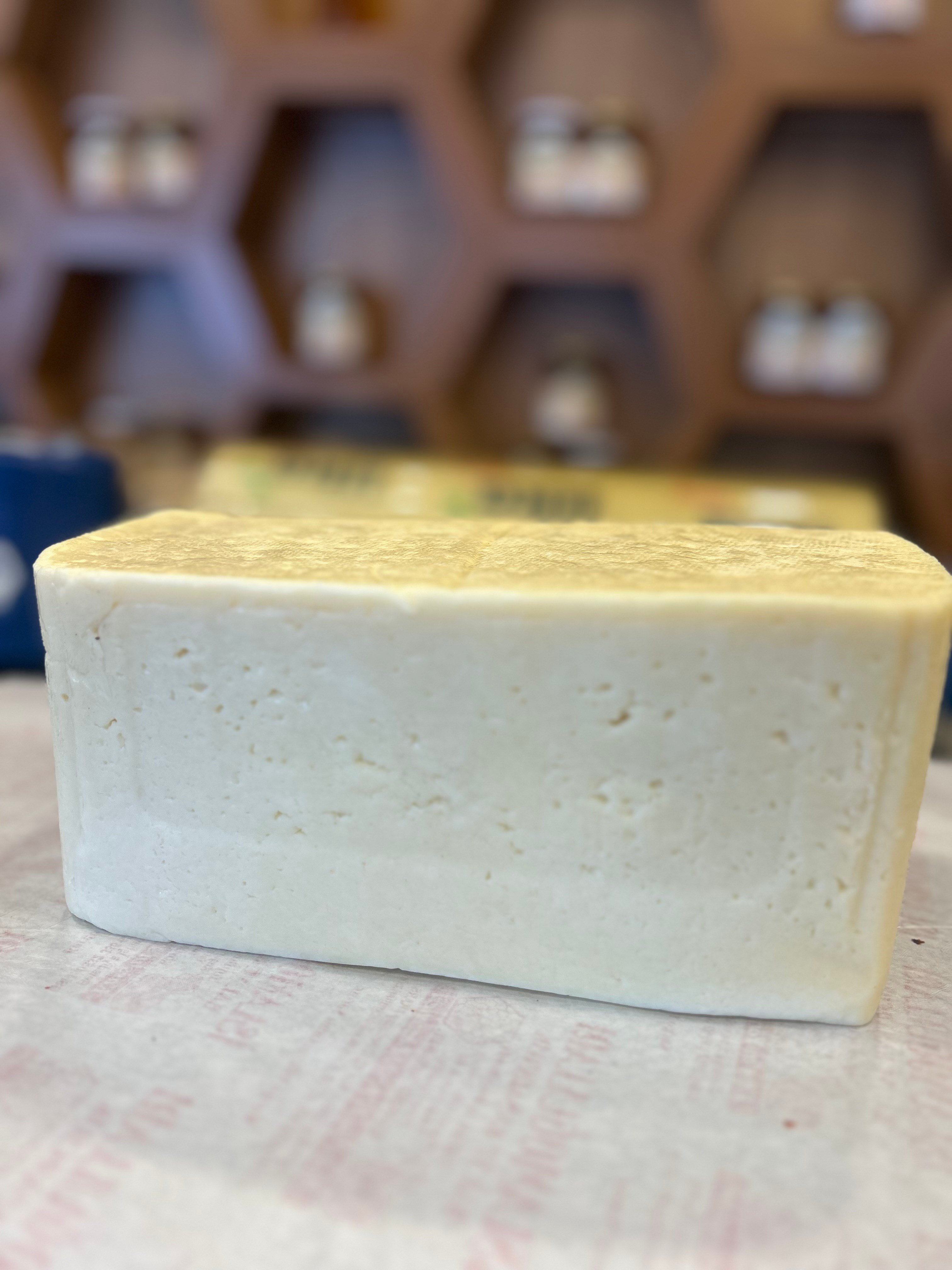 Kars Tulum peyniri Tam Yağlı 250-300 Gr Arası