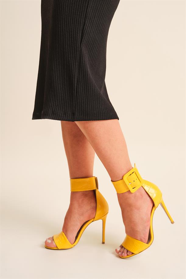 Yellow Heeled Shoes