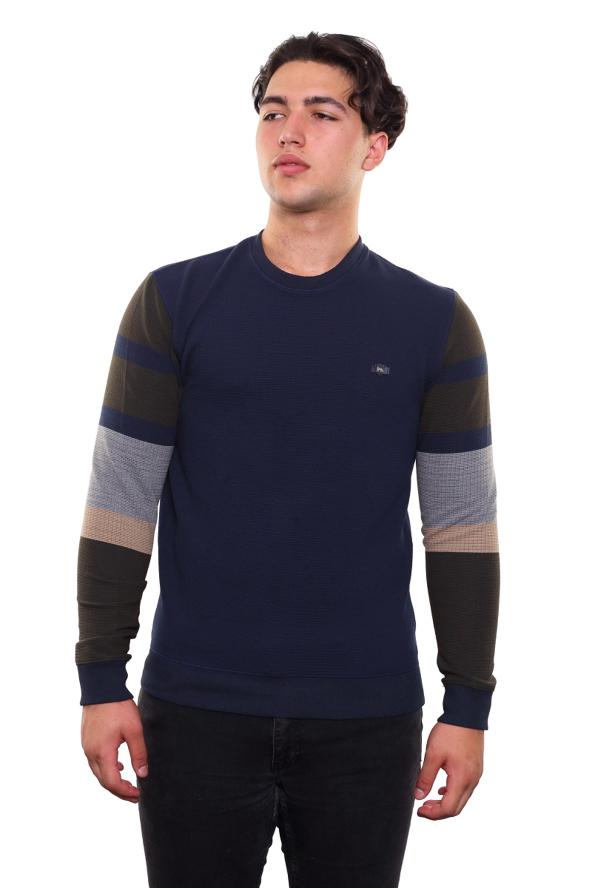 Yuvarlak Yaka Sweatshirt 