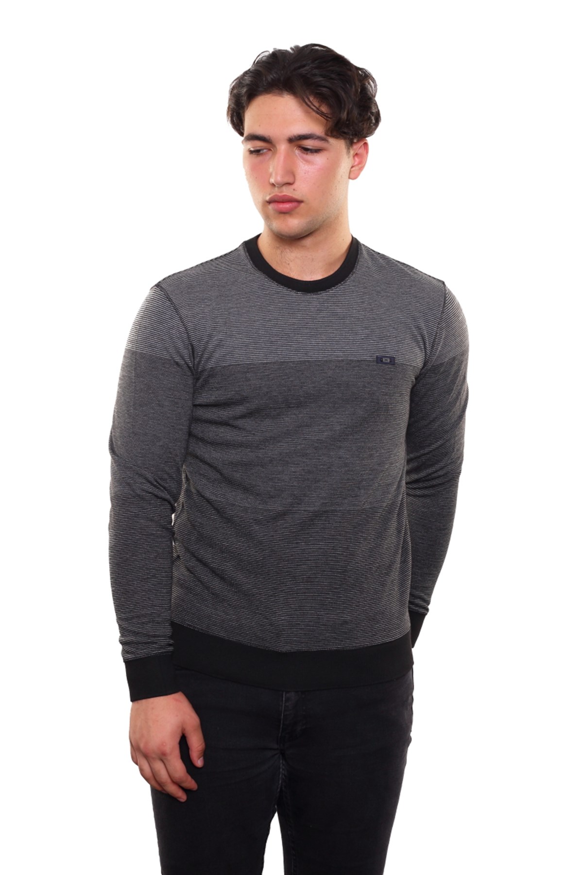 Yuvarlak Yaka Sweatshirt 