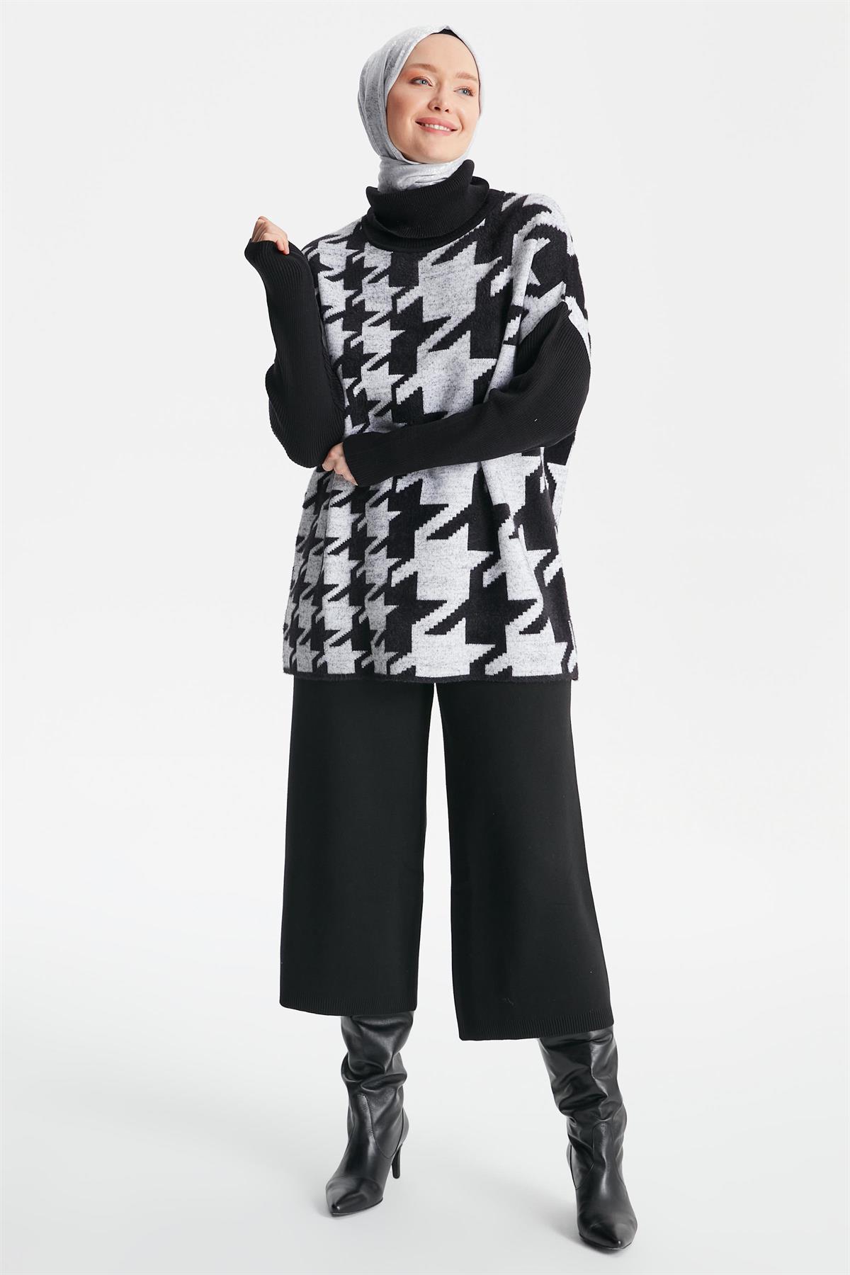 Plus Size Crowbar Pattern Knitwear Tunic - Black