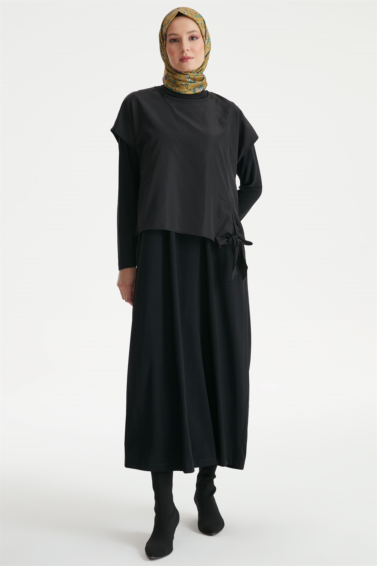 Basic Dress With Sleeveless Blouse Combined - Black