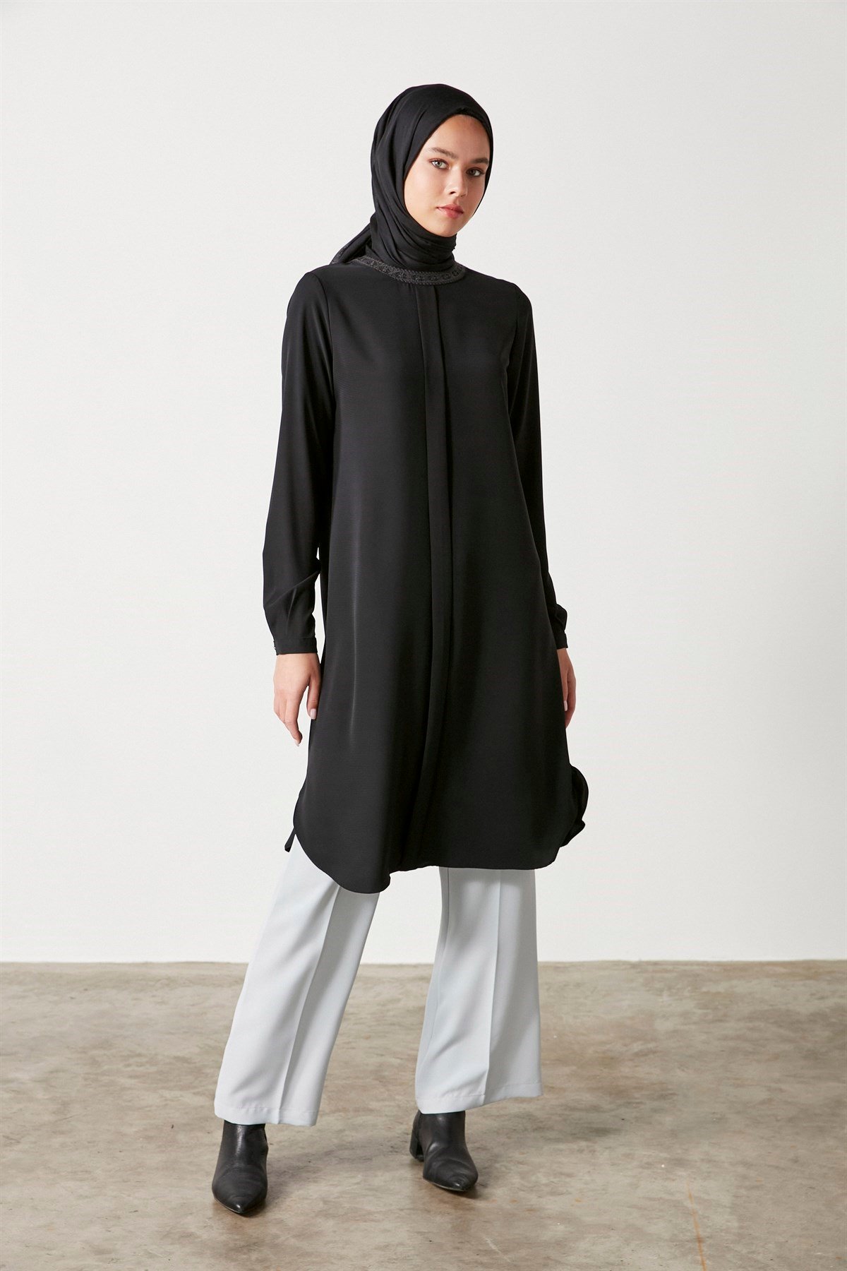 Embroidered Tunic Loose Trousers Double Suit - Black - Gray