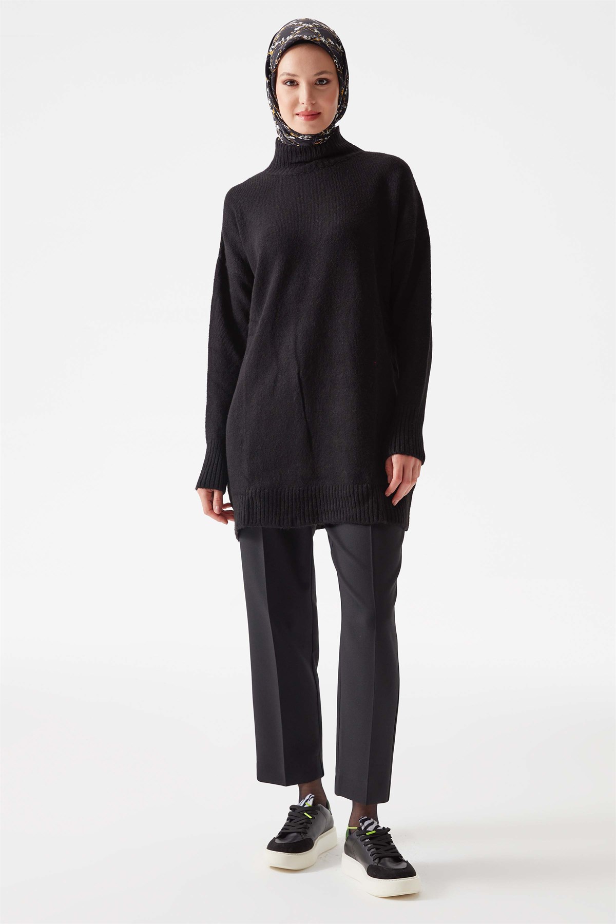 T Sleeve Turtleneck Knitwear Tunic - Black