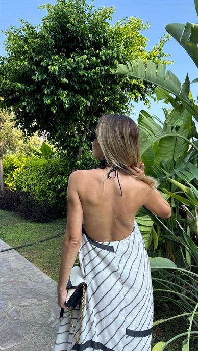 Asimetrik Çizgili Boyundan Bağlamalı Elbise