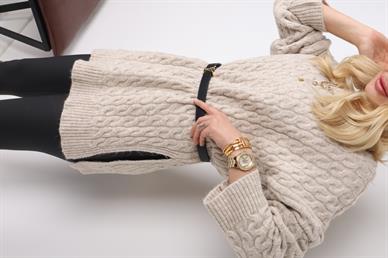 Bej Saç Örgülü Yırtmaçlı Kazak