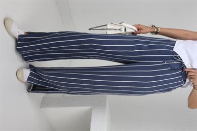 Beli Bağcıklı Lacivert Çizgili Pantolon