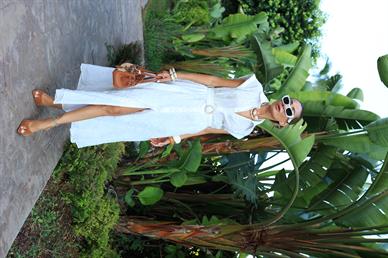 Beli Lastikli Beyaz Fisto Elbise