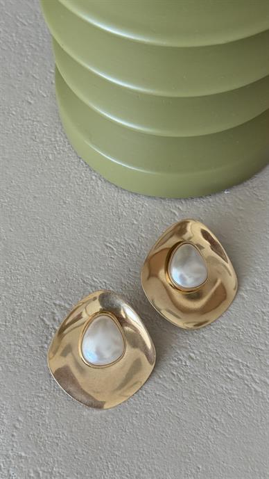 Beyaz Detay Gold Küpe