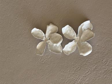 Beyaz Metal Papatya Küpe