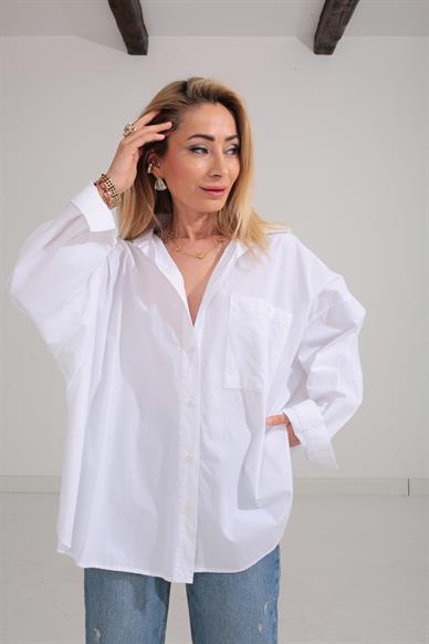 Beyaz Oversize Tek Cepli Gömlek