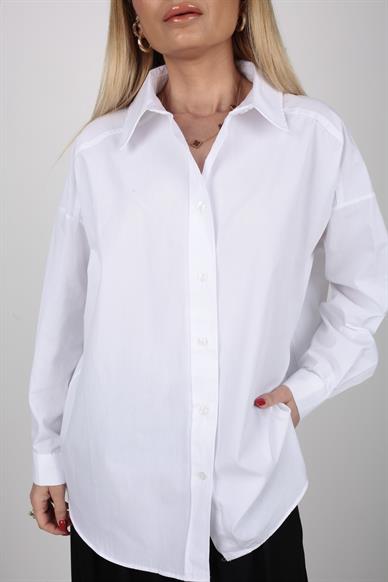 Beyaz Oversize Yanı Yırtmaçlı Gömlek