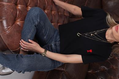 Bisiklet Yaka As Nakışlı Siyah Tshirt