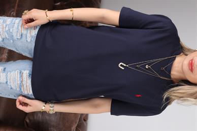 Bisiklet Yaka Nakışlı Lacivert  Basic Tshirt