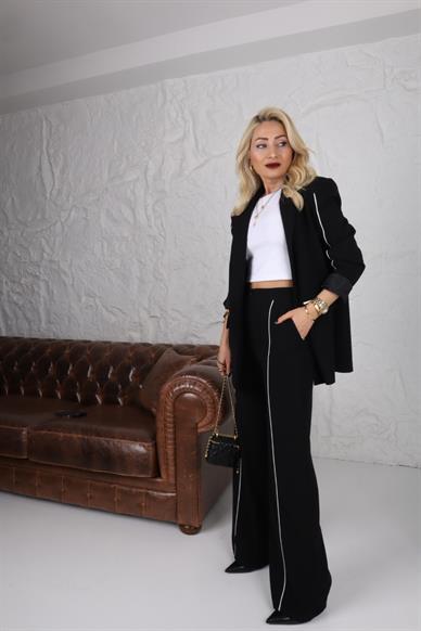 Biyeli Siyah Blazer Takım