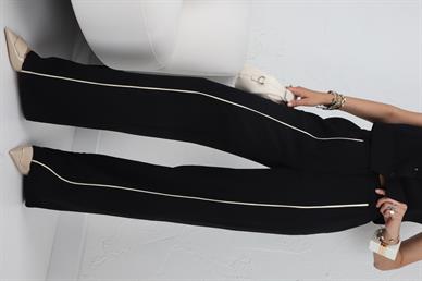 Biyeli Yelekli Siyah Takım