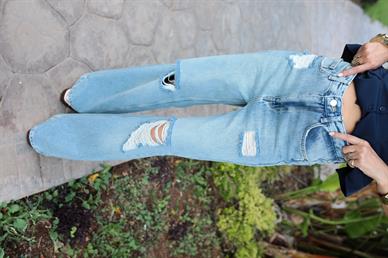 Bol Yırtıklı Geniş Paça Jean