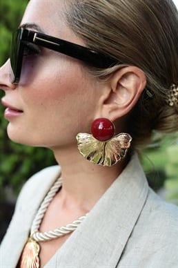 Bordo Detay Gold Yaprak Küpe