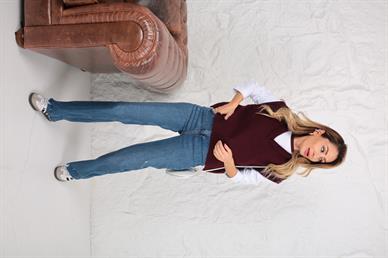 Bordo Yaka Biyeli Beyaz Oversize İnce Sweatshirt