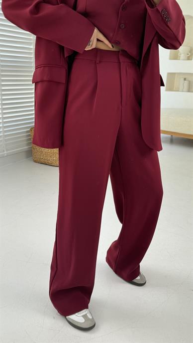 Bordo Yelekli Tek Düğme Takım