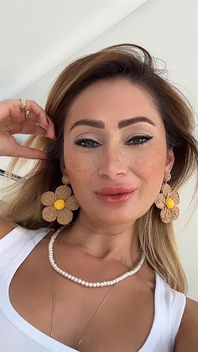 Büyük Camel Papatya Küpe