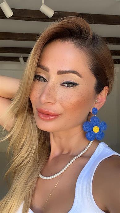 Büyük Mavi Papatya Küpe