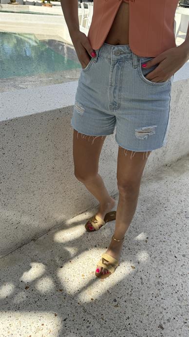 Buz Mavi Yırtıklı Jean Şort