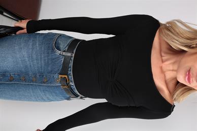 Büzgü Detay Siyah Bluz