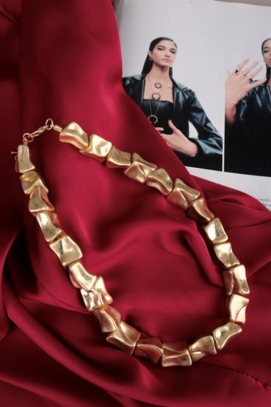 Çakıl Taş Model Gold Kolye