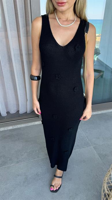 Çiçek Dikmeli Askılı Siyah Triko Elbise