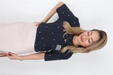 Dağınık Taşlı Nakışlı Lacivert Tshirt