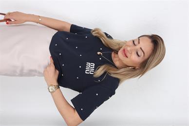 Dağınık Taşlı Nakışlı Lacivert Tshirt