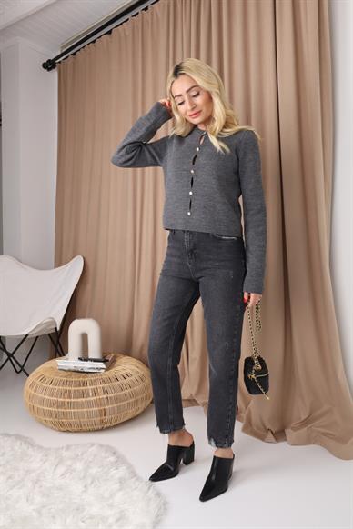 Damla Dekolteli Düğmeli Füme Kazak