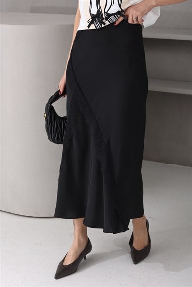 Dantel Detay Siyah Saten Etek