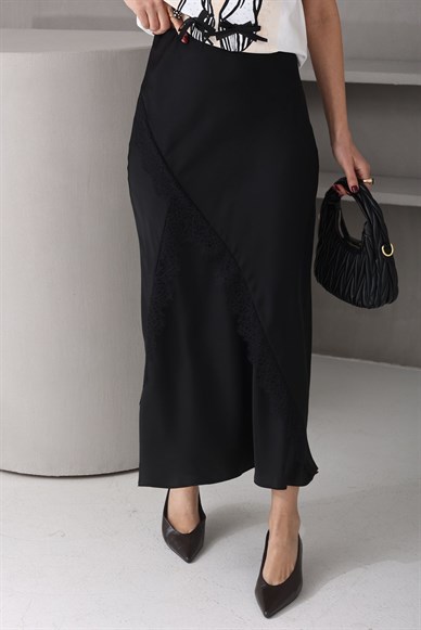Dantel Detay Siyah Saten Etek