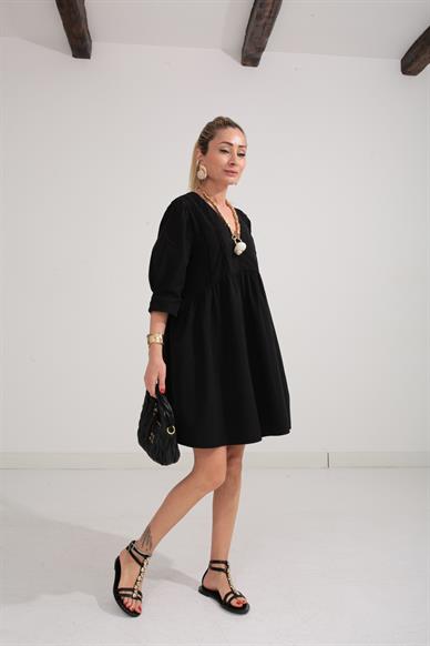 Dantel Detay V Yaka Siyah Katlı Elbise
