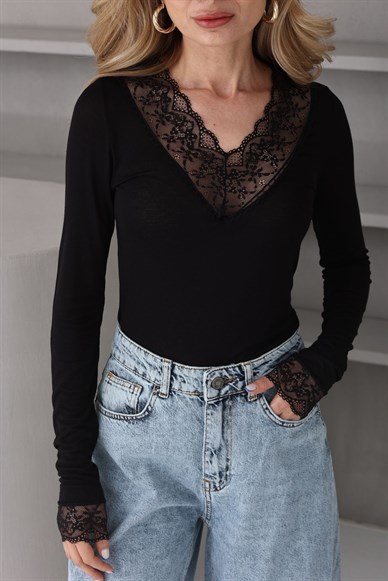 Dantel V Yaka Siyah Transparan Bluz