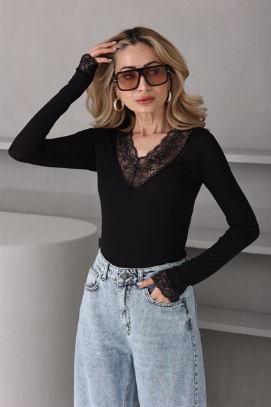 Dantel V Yaka Siyah Transparan Bluz