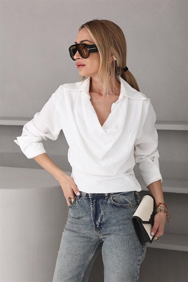 Degaje Yaka Çizgili Ekru Gömlek