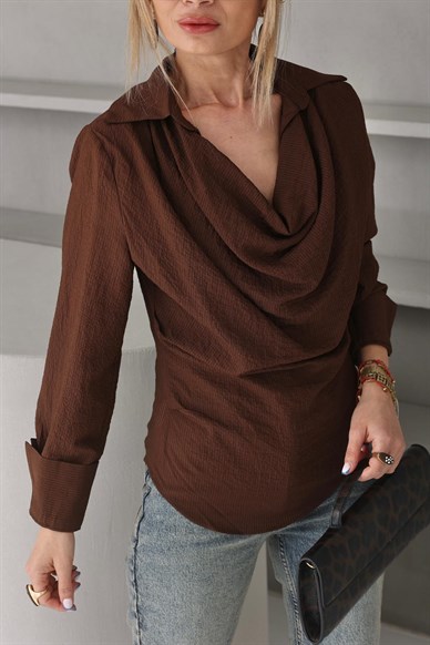 Degaje Yaka Çizgili Kahve Gömlek