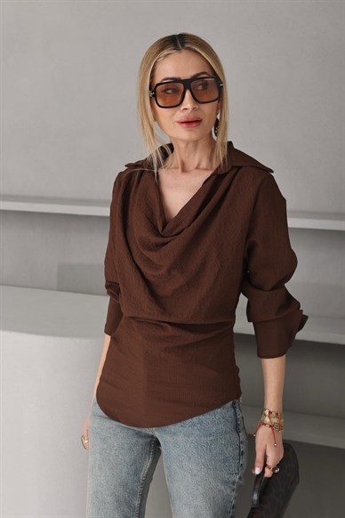 Degaje Yaka Çizgili Kahve Gömlek