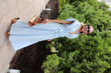 Derin V Yaka Takma Çiçekli Mavi Elbise