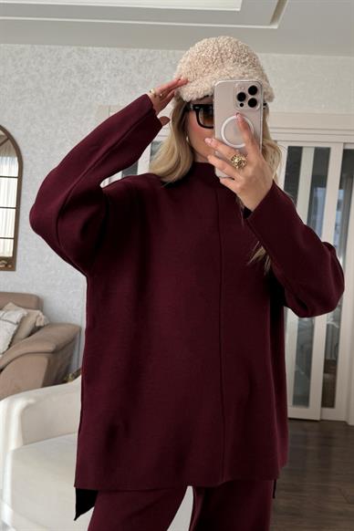 Dik Yaka Bordo Pantolonlu Triko Takım