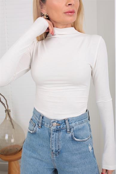 Dik Yaka Drapeli Ekru İnce Bluz